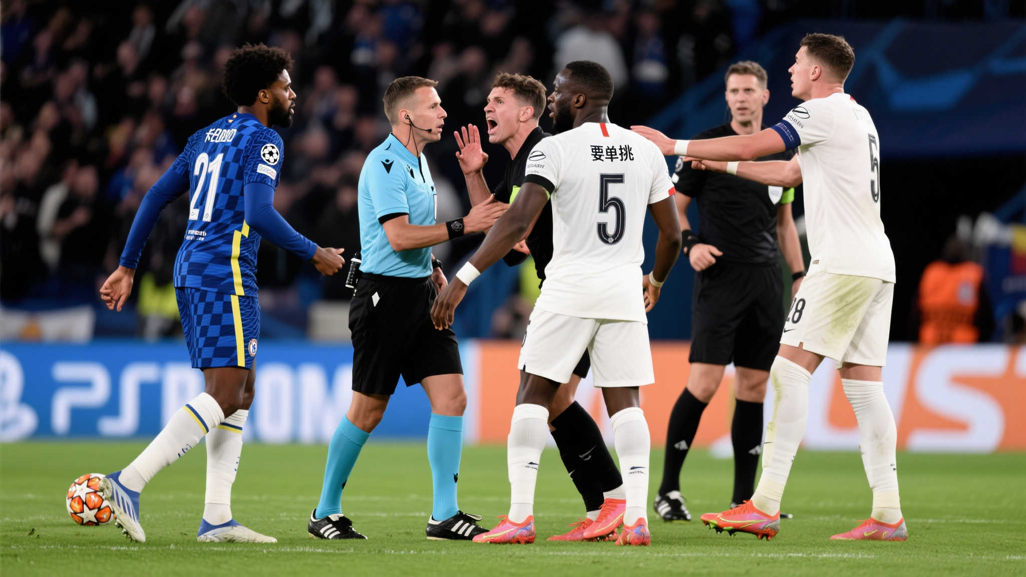 吕迪格遭卡布拉尔言语挑衅，两人现场对峙升级为单挑事件